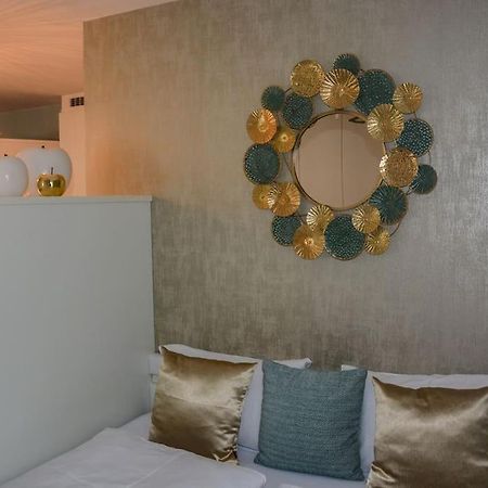 Moderne Ferienwohnung Merano Bagian luar foto