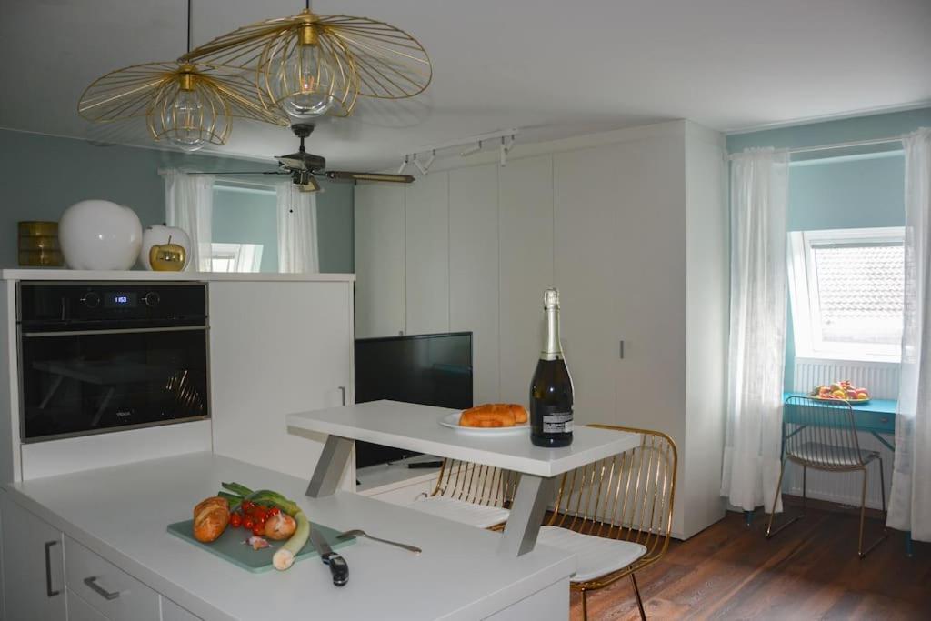 Moderne Ferienwohnung Merano Bagian luar foto