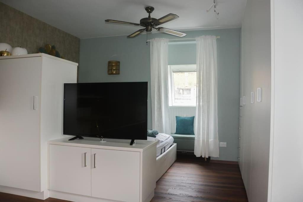 Moderne Ferienwohnung Merano Bagian luar foto