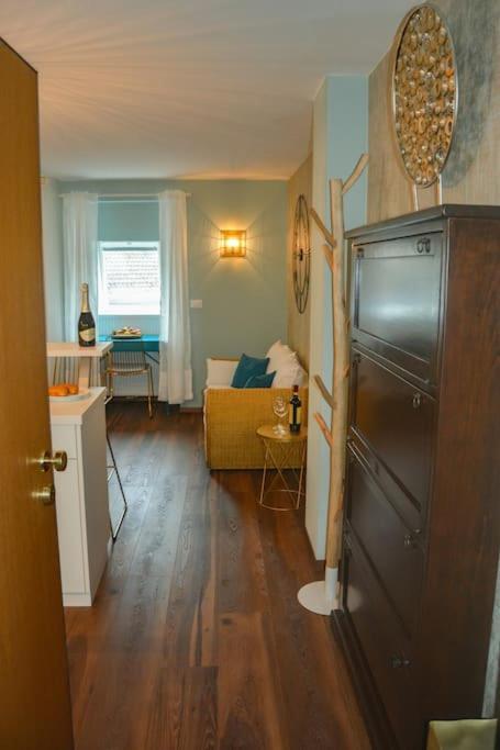 Moderne Ferienwohnung Merano Bagian luar foto